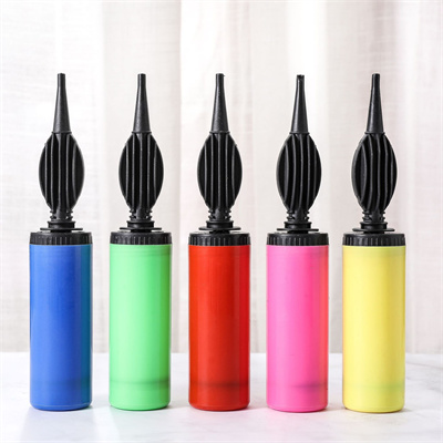 Handhold balloon pump